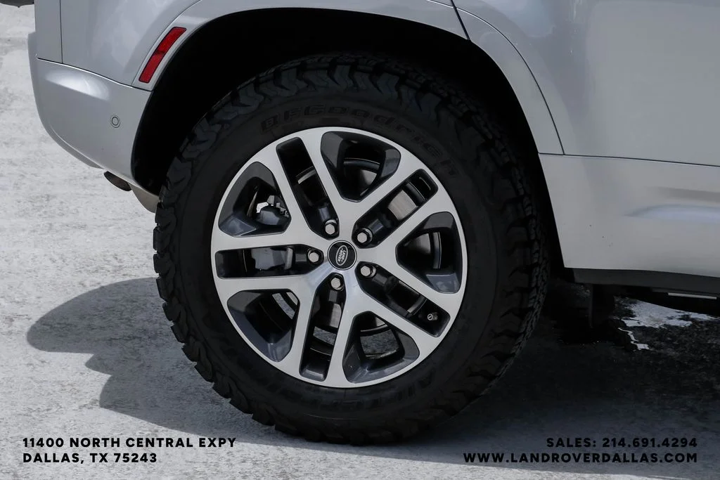 Used 2022 Hakuba Silver Metallic Land Rover XS Edition image 54