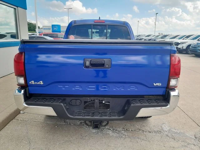 Used 2019 Gray Toyota SR5 image 6