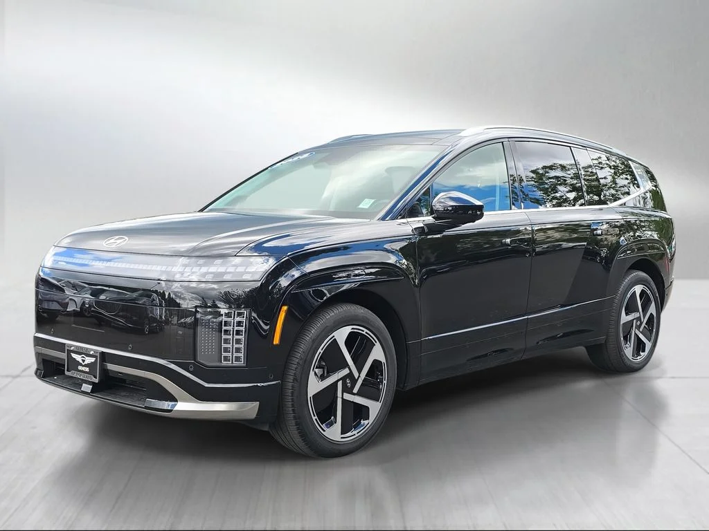 Used 2026 Abyss Black Hyundai Performance Calligraphy image 7