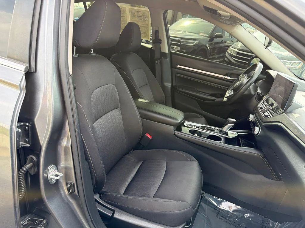 Used 2023 Gray Nissan 2.5 SV image 19