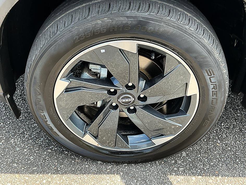 Used 2024 Deep Ocean Blue Pearl Nissan SV image 9