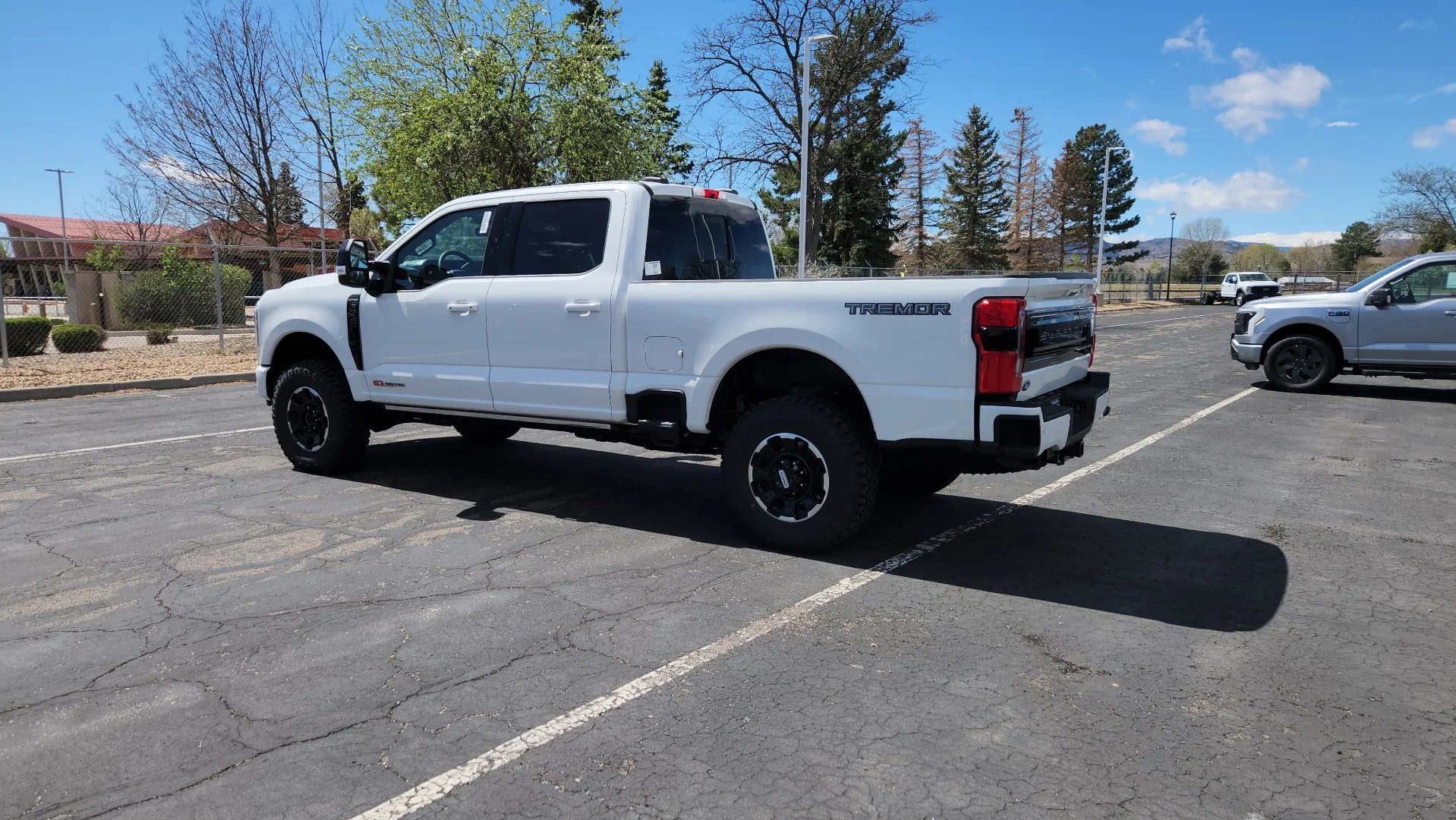 New 2026 Star White Metallic Tri-Coat Ford Platinum image 8
