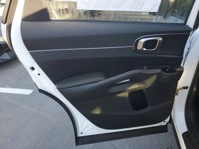 New 2025 Glacial White Pearl Kia S image 28