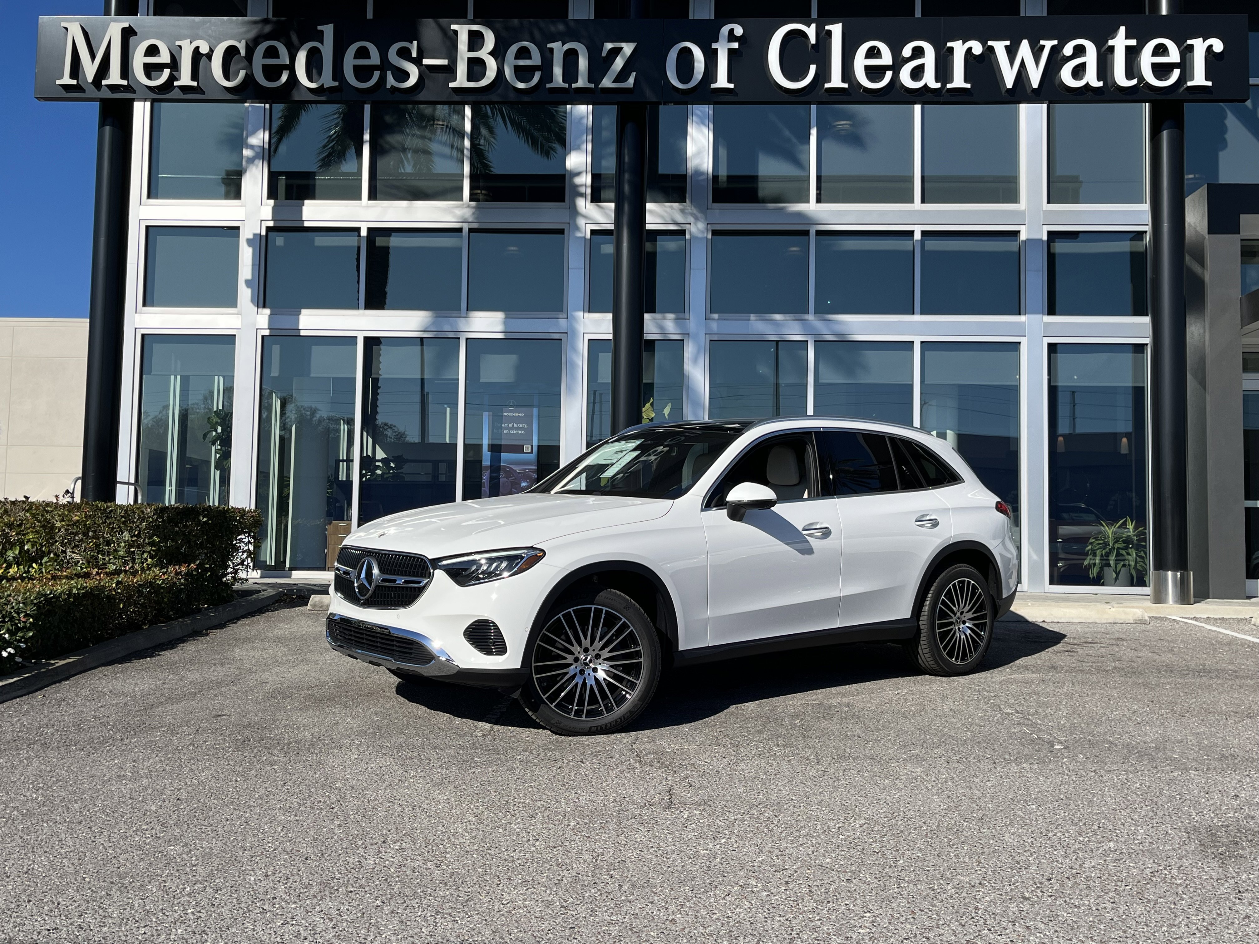 New 2026 POLAR WHITE Mercedes-Benz GLC 300 image 1
