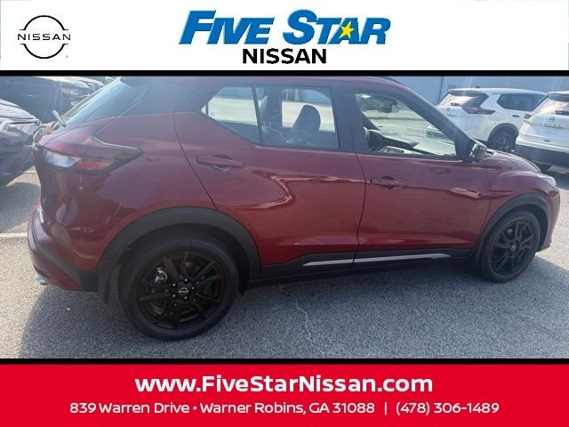 Used 2023 Red Nissan SR image 7
