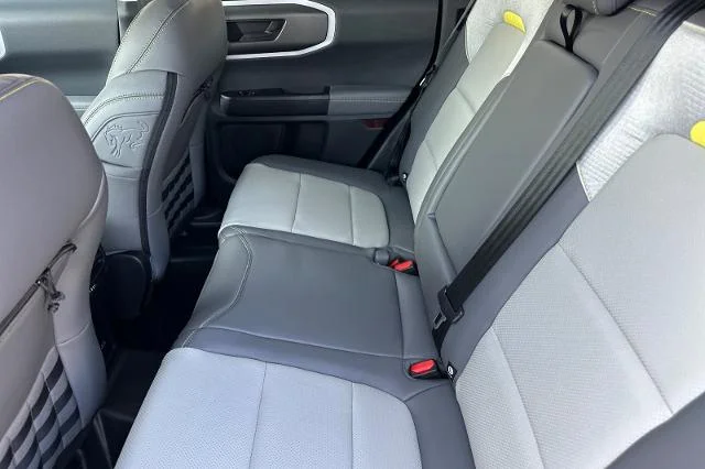 New 2026 Azure Gray Metallic Tri-Coat Ford Badlands® image 31