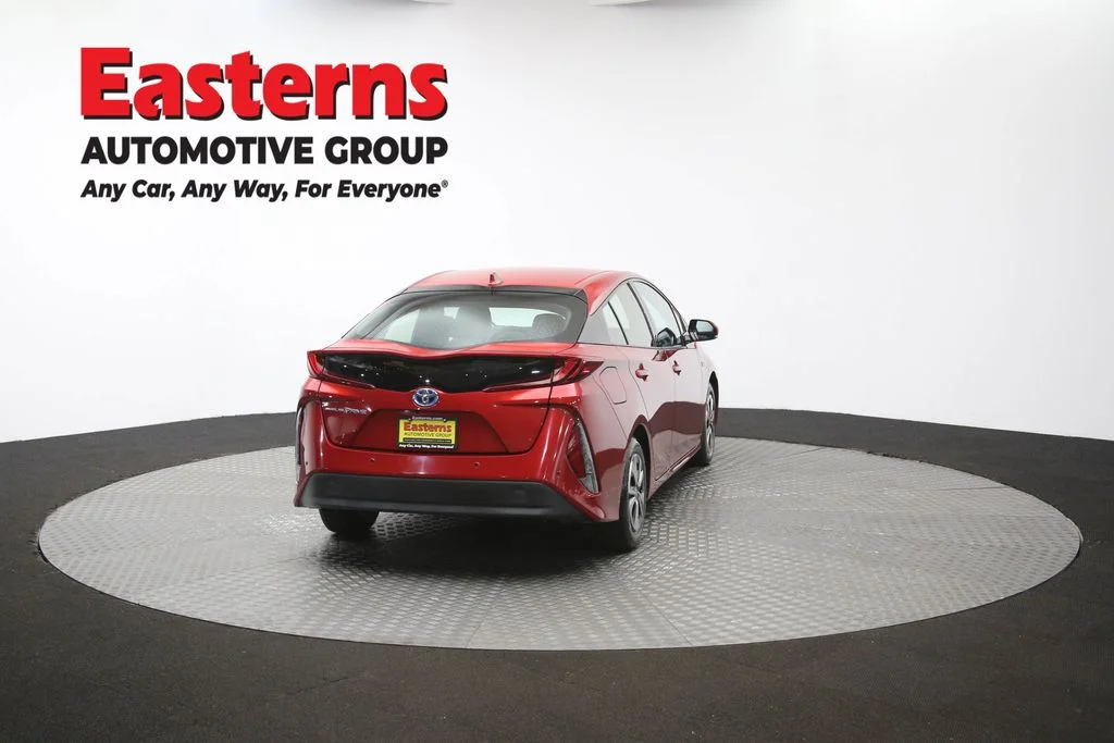 Used 2018 Red Toyota Advanced image 40