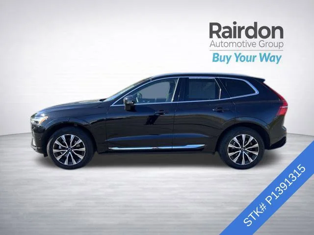 Used 2023 Onyx Black Metallic Volvo Plus Bright Theme image 4