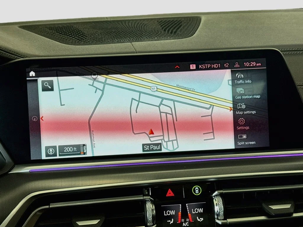 Used 2021  BMW xDrive40i image 15