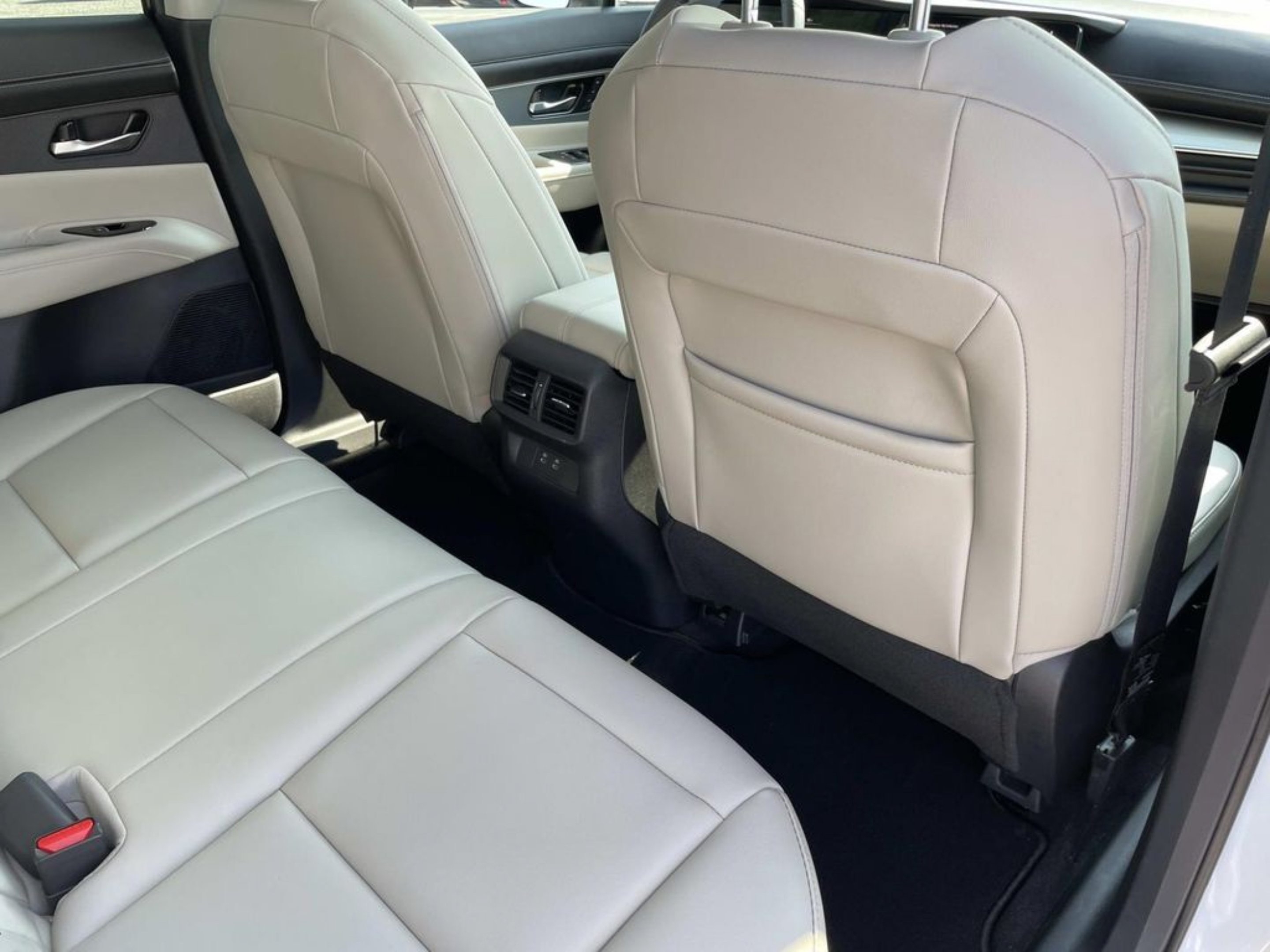 Used 2025 White Nissan SL image 15