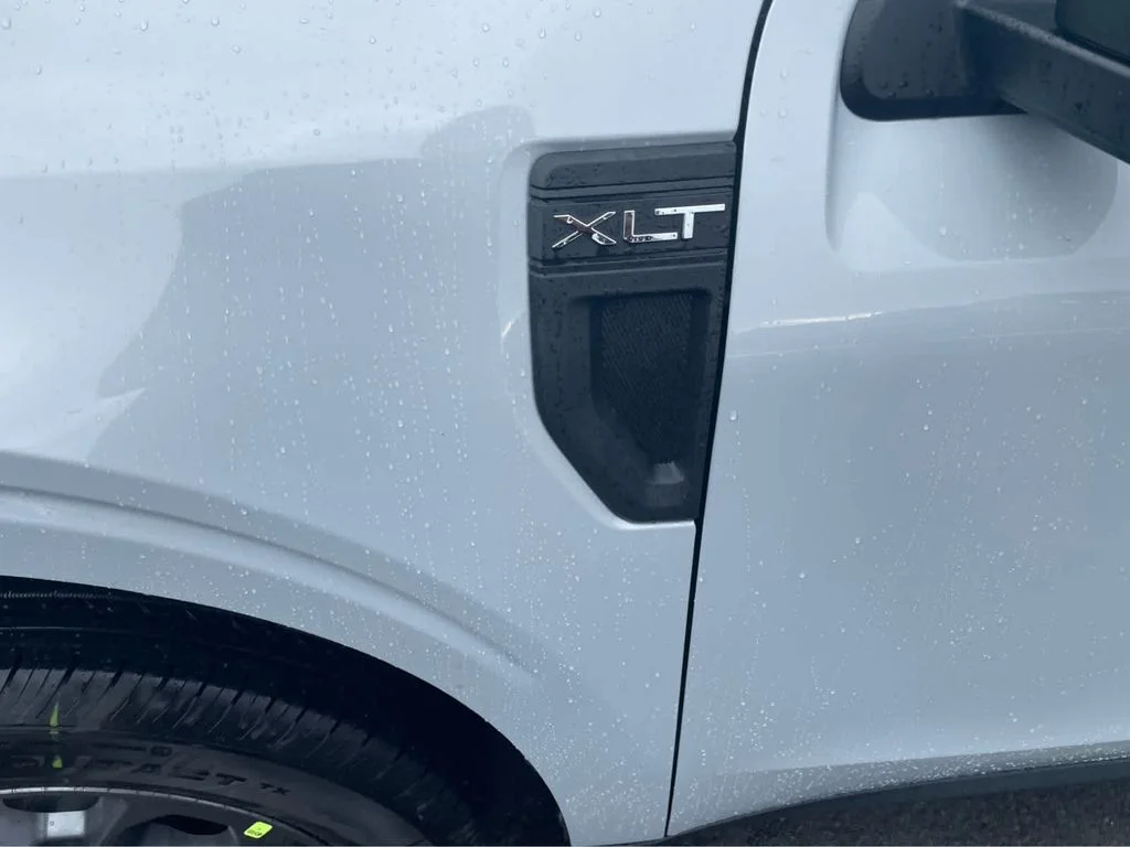 New 2026 Space White Metallic Ford XLT image 10