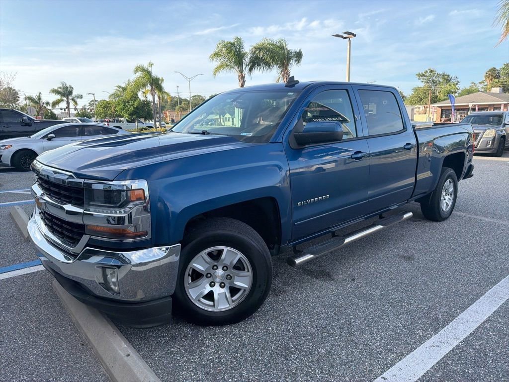 2017 Chevrolet Silverado 1500 LT Crew Cab Standard Box's photo