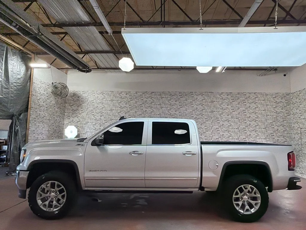 Used 2018 Quicksilver Metallic GMC SLT image 4