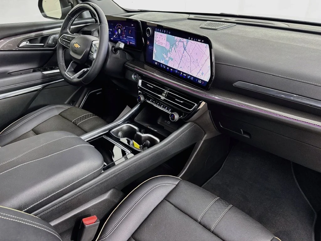 Used 2025 Sterling Gray Metallic Chevrolet High Country image 38