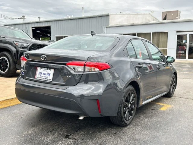 Used 2025  Toyota LE image 10