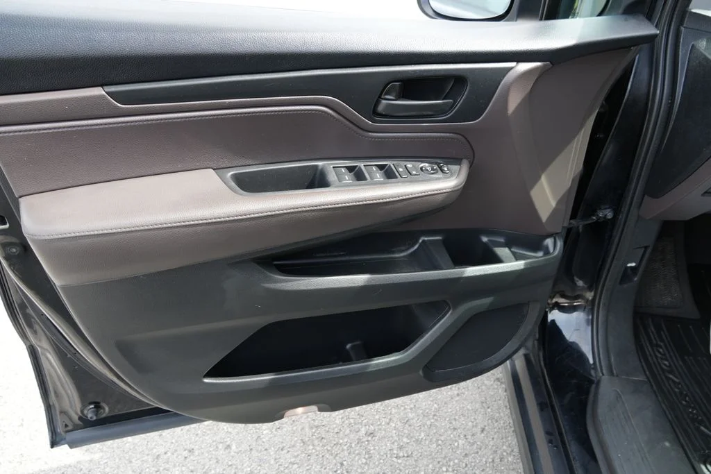Used 2020 Black Honda EX image 18