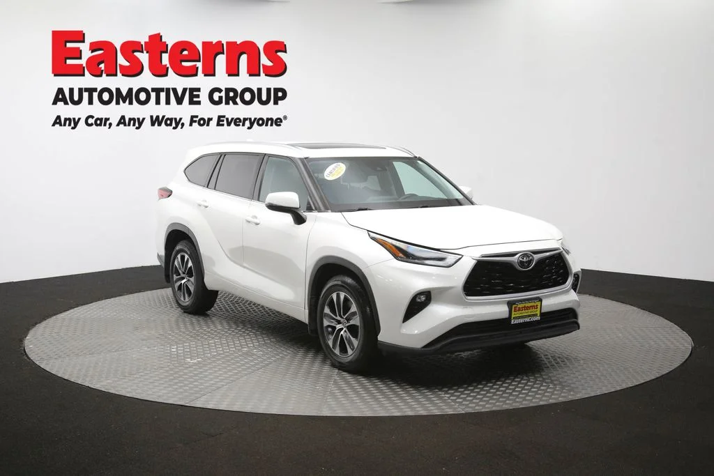 Used 2021 White Toyota XLE image 51