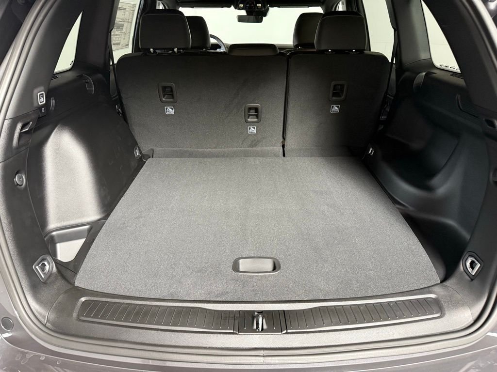 New 2025 Baltic Gray Metallic Clear-Coat Exterior Paint Jeep Altitude X image 15