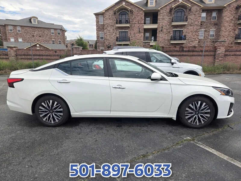 Used 2024 Pearl White NISSAN 2.5 SV image 5