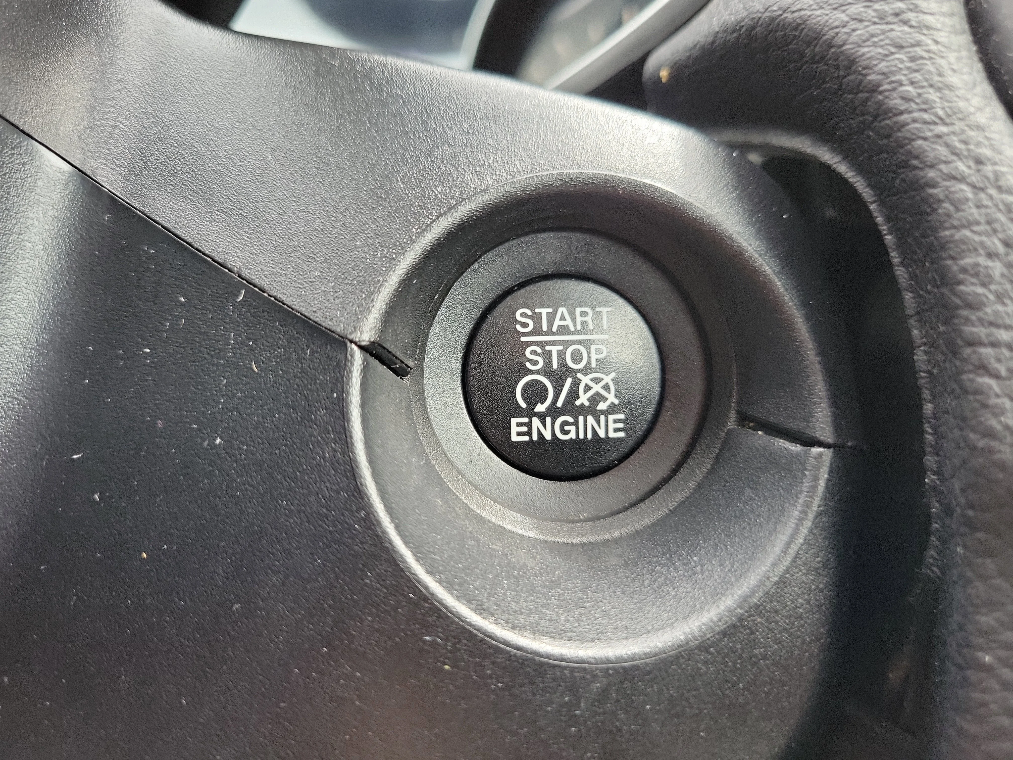 Used 2021 Laser Blue Pearlcoat Jeep Sport image 29