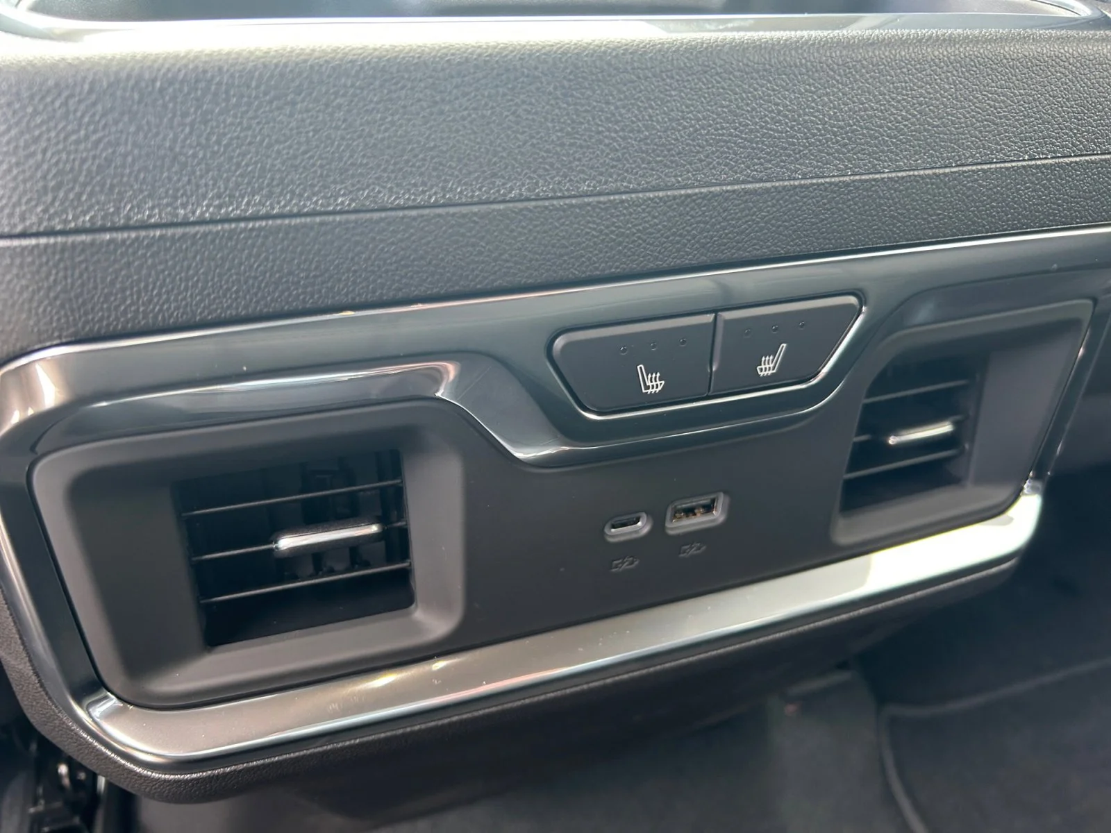 New 2026 Onyx Black GMC SLT image 19