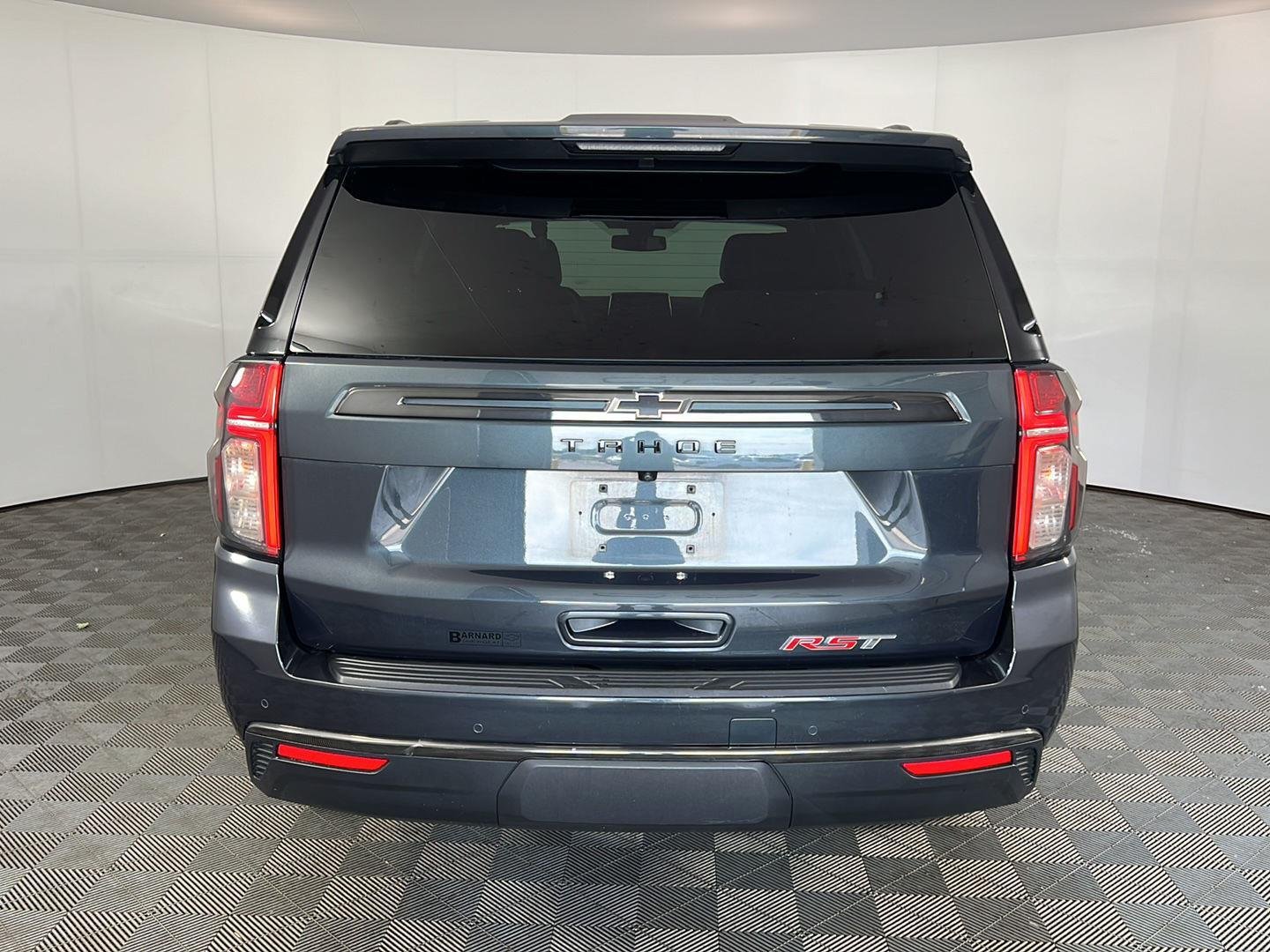 Used 2022 Evergreen Gray Metallic Chevrolet RST image 7
