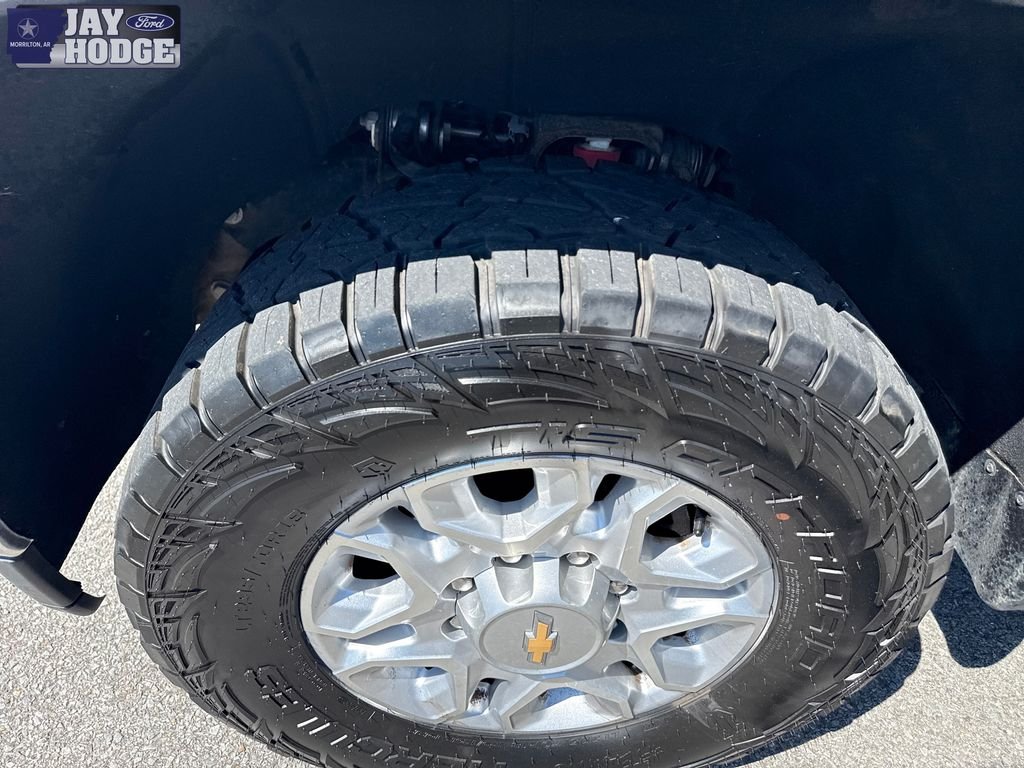Used 2022 Silver Chevrolet LT image 32