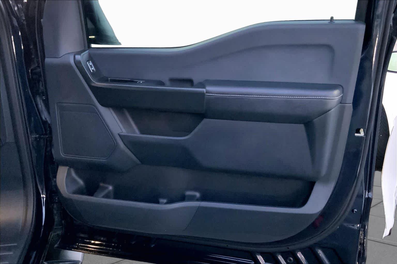 Used 2023 Antimatter Blue Ford XL image 22