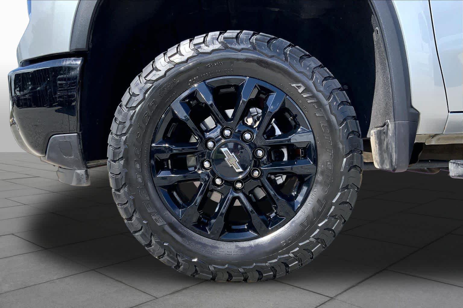 Used 2026 Sterling Gray Metallic Chevrolet LT image 11