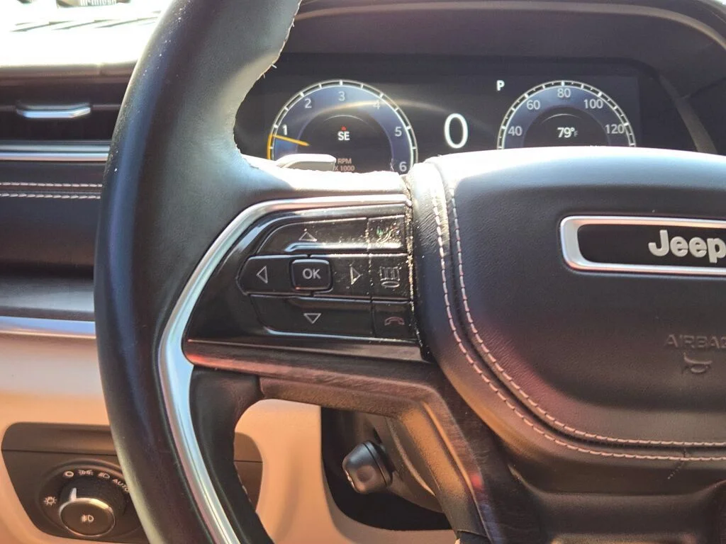 Certified Used 2021 Gray Metallic Jeep Overland image 33