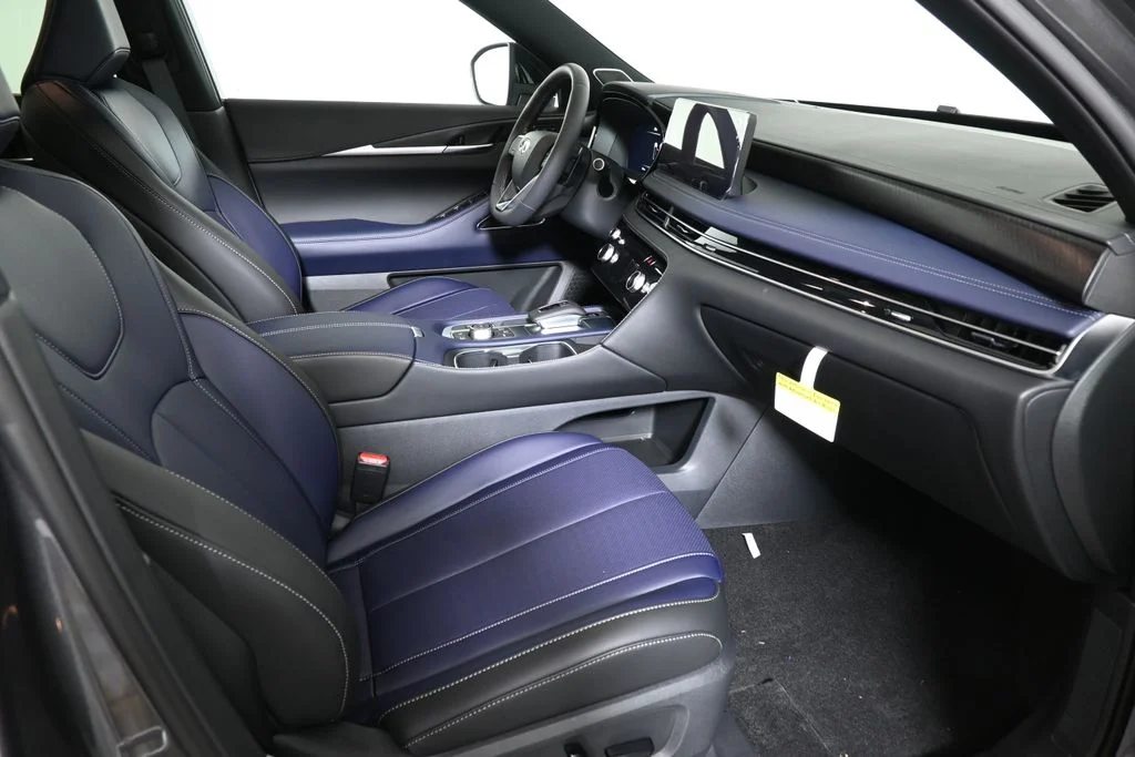 Certified Used 2026 Gray INFINITI SPORT image 21
