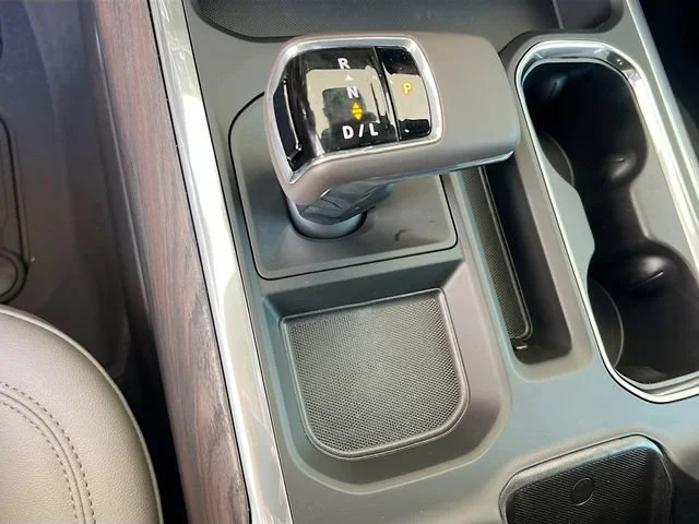 2026 GMC Sierra 1500 SLT - Photo 12
