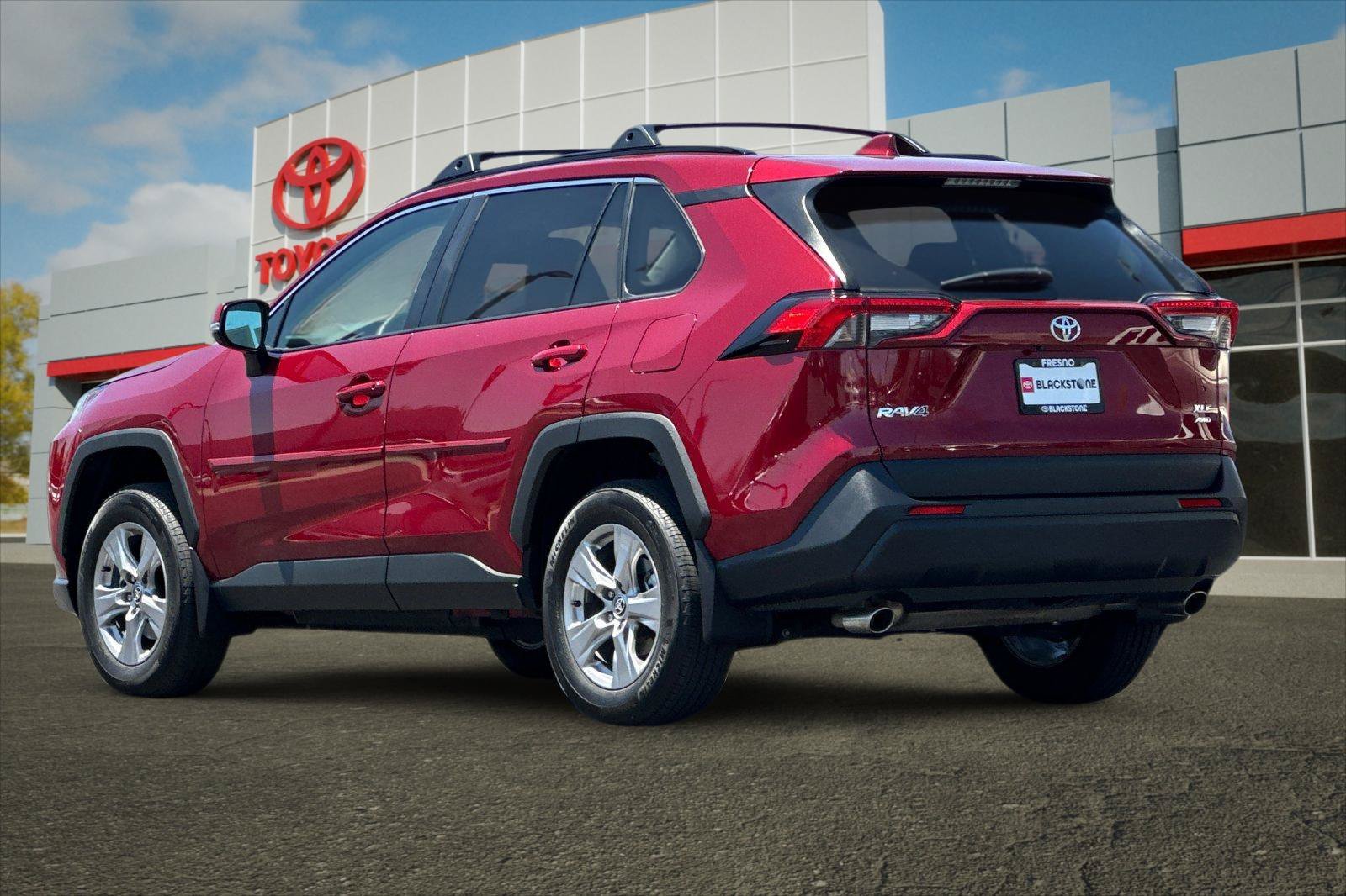 Certified Used 2025 Ruby Flare Pearl Toyota XLE image 5