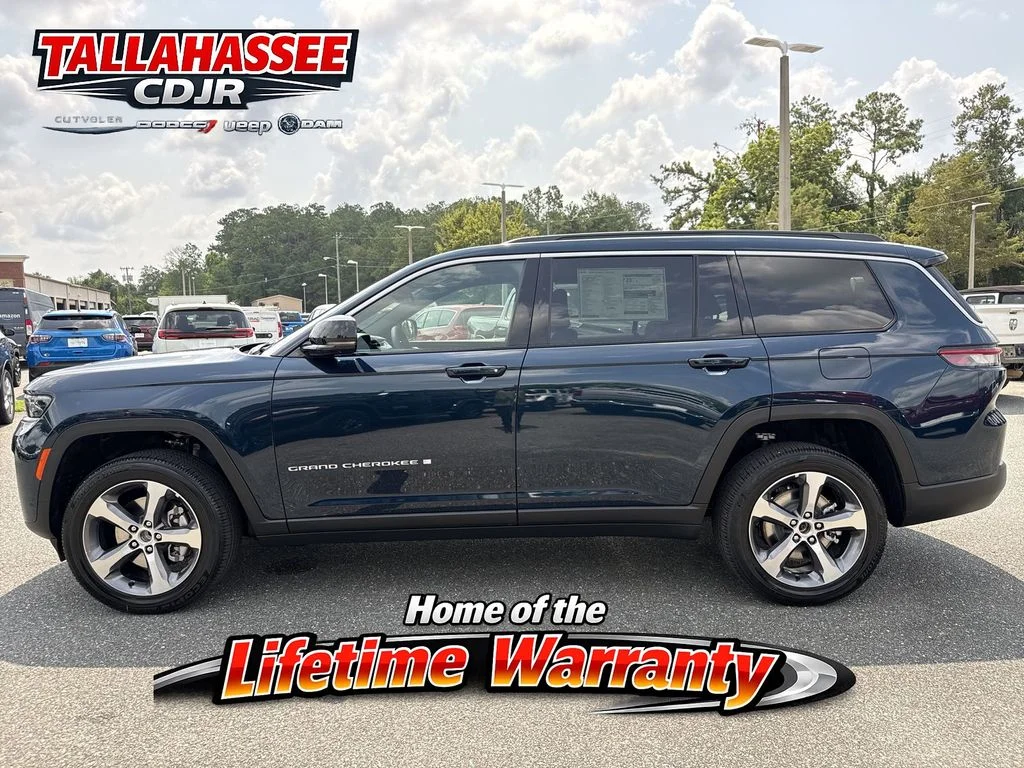 New 2026 Fathom Blue Pearl-Coat Exterior Paint Jeep Limited image 8