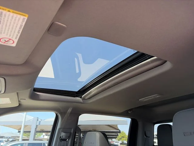 Used 2023 White GMC Denali image 18