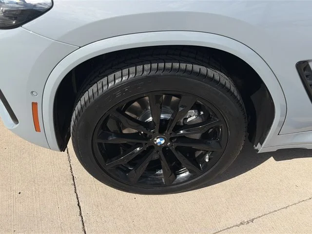 Used 2023 Gray BMW xDrive30i image 8