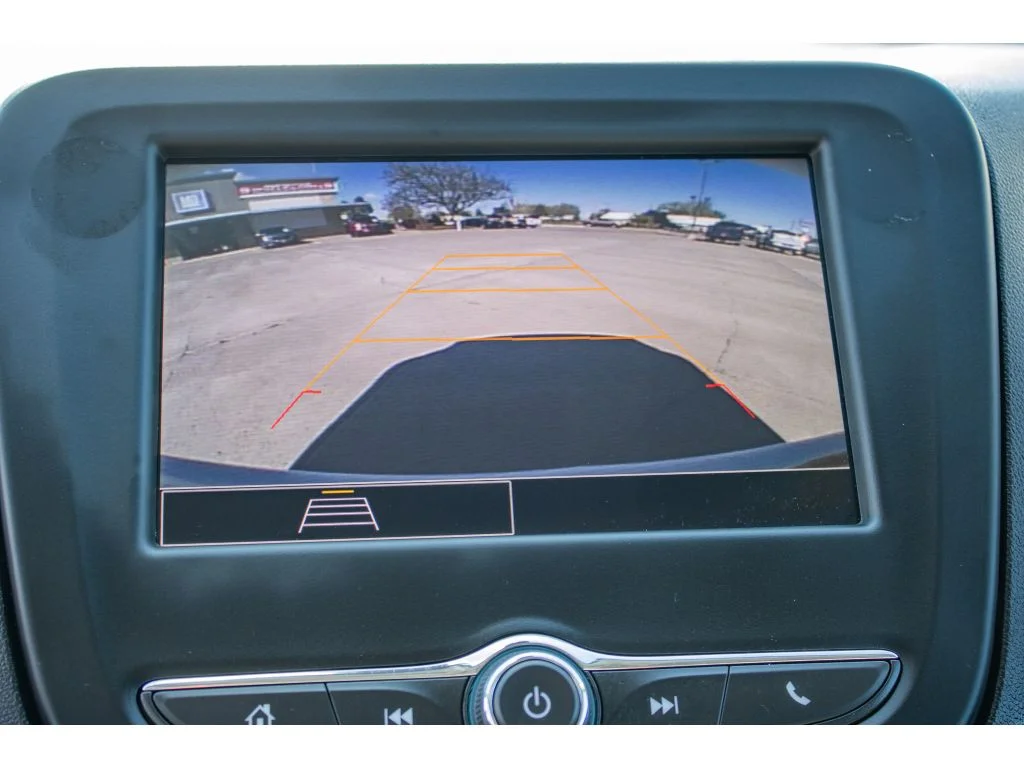Used 2024 Summit White Chevrolet LT image 43