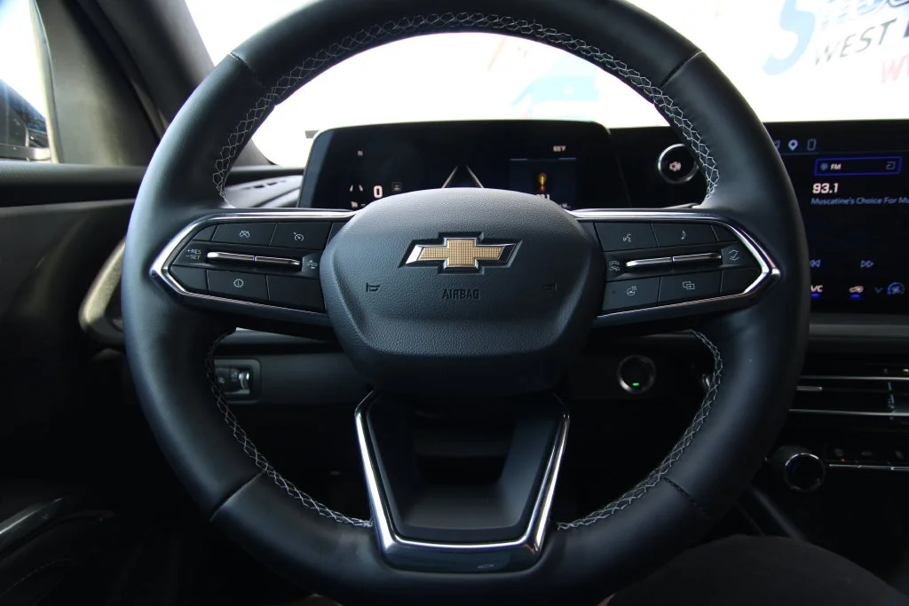 Used 2025 Gray Chevrolet LT image 22