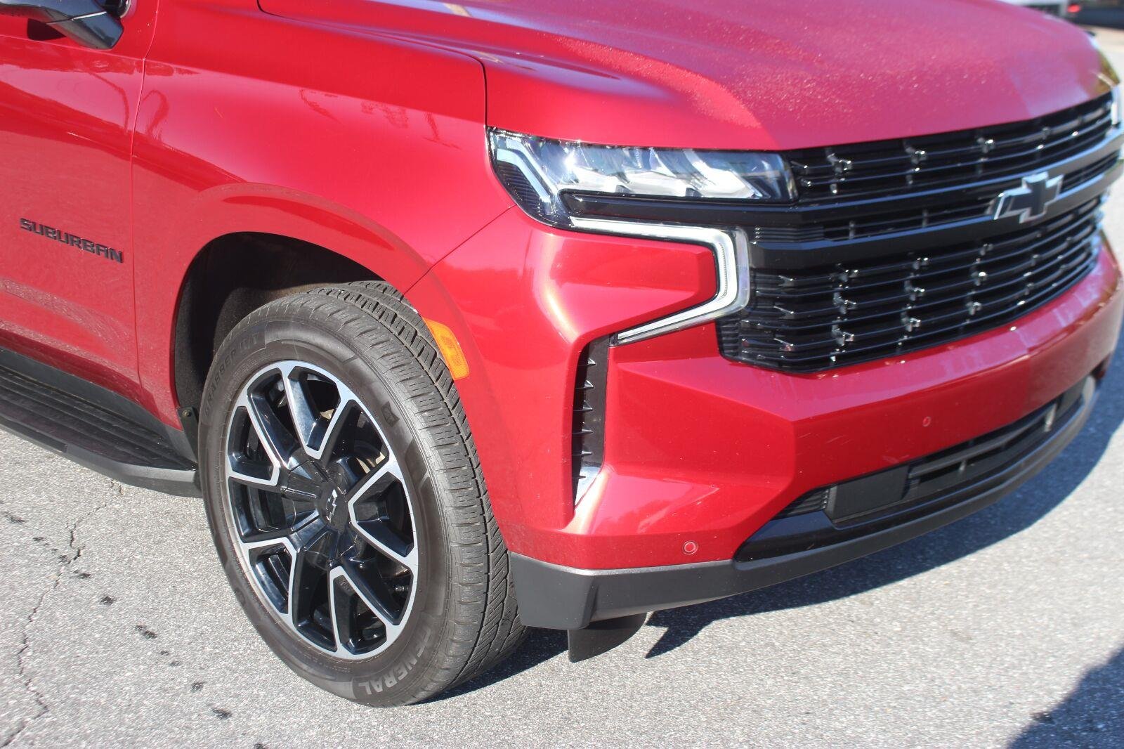 Used 2023 RADIANT RED TINTCOAT Chevrolet RST image 9