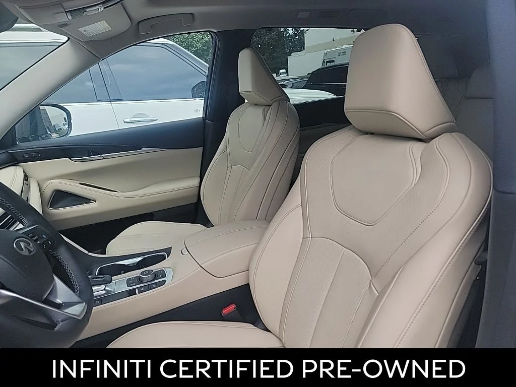 Certified Used 2024 Majestic White INFINITI Sensory image 6