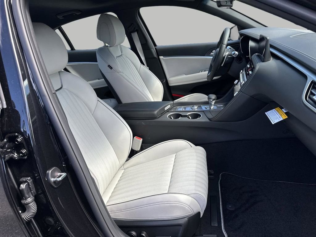 New 2026 Black Genesis 3.3T SPORT PRESTIGE image 25