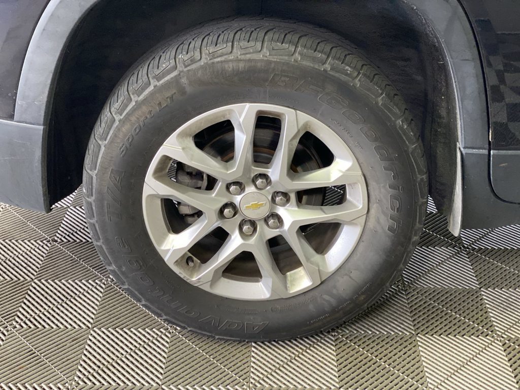 Used 2020 MIDNIGHT BLUE METALLIC Chevrolet LT Cloth image 18