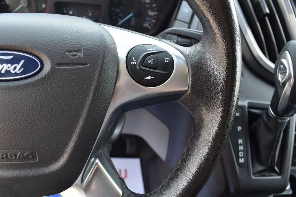 Used 2019 White Ford XLT image 11