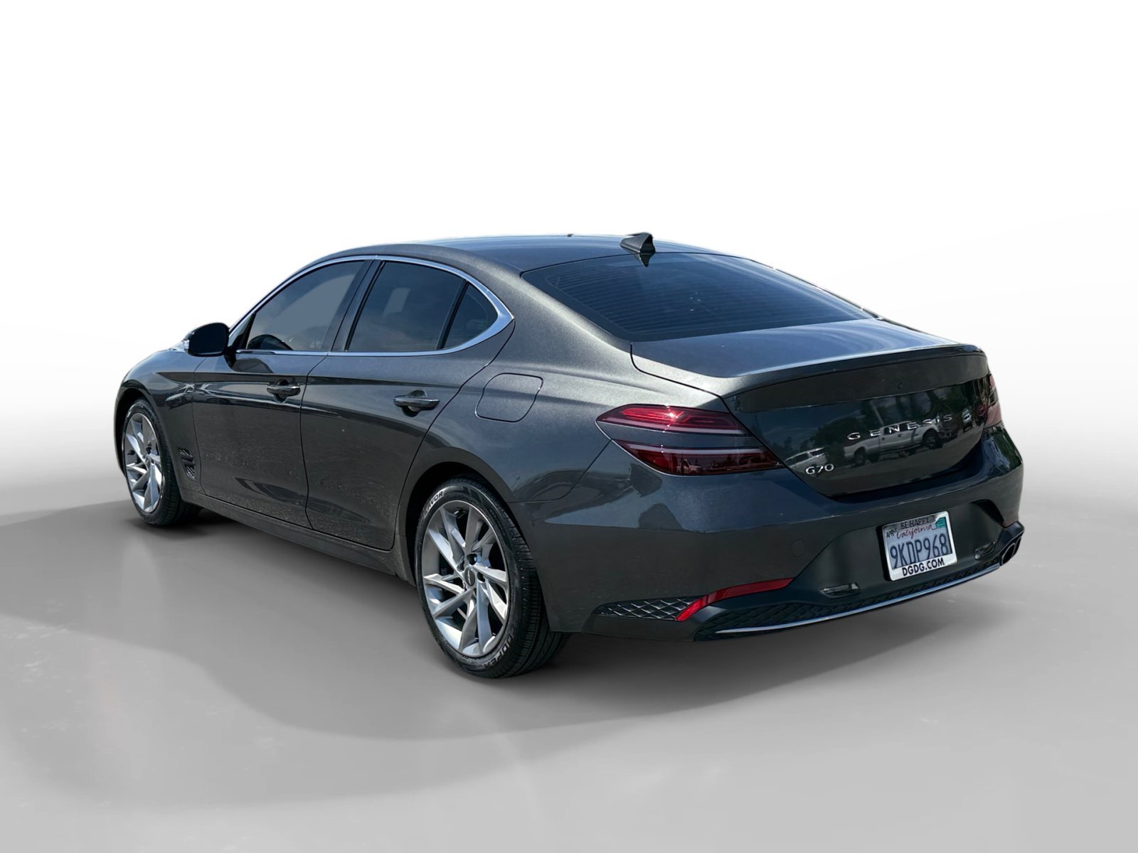 Used 2022 Gray Genesis 2.0T image 3