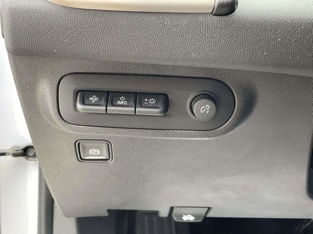 Used 2023 Summit White GMC Denali image 11