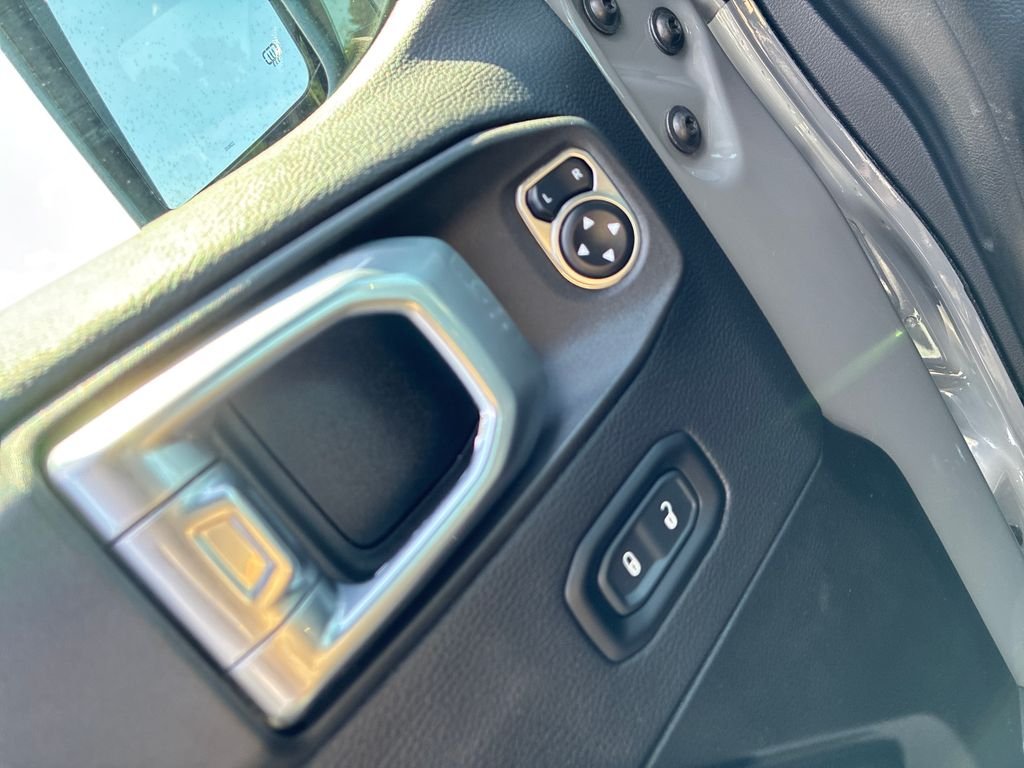 Used 2022 Gray Jeep Mojave image 10