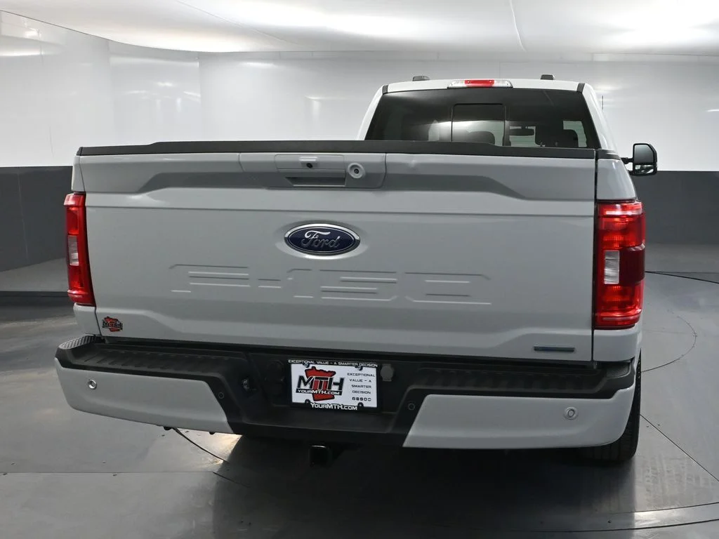 Certified Used 2023 Gray Ford XLT image 5