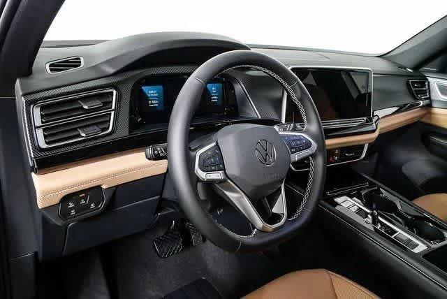 New 2026 Opal White Pearl Volkswagen 2.0T SEL image 5
