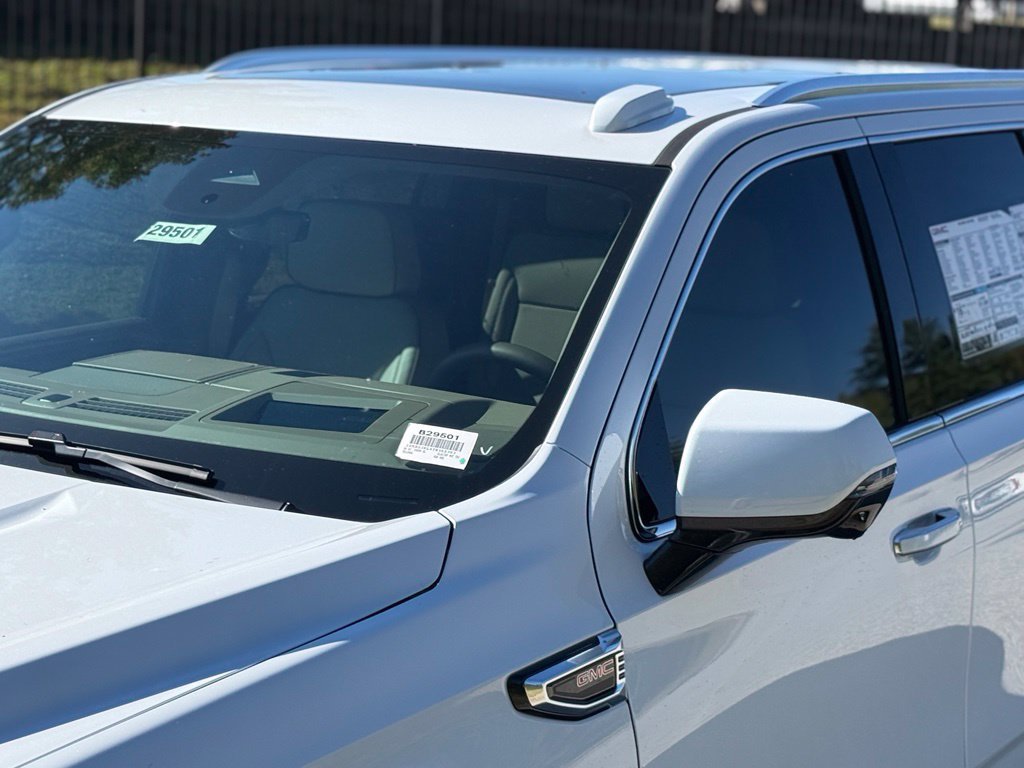 2026 GMC Yukon XL Denali - Photo 11
