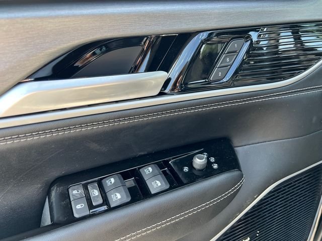 New 2026 High Gloss Black Exterior Paint Jeep Limited Reserve image 22